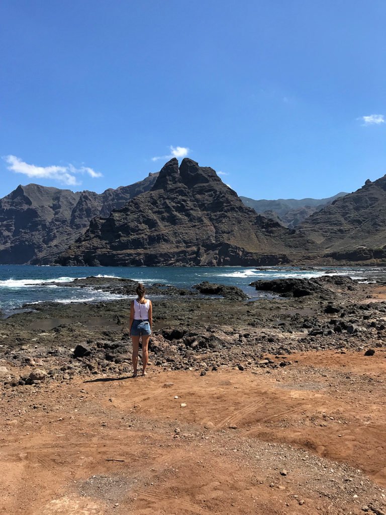 Küstenort Punta del Hidalgo im Norden von Teneriffa Anaga-Gebirge Atlantik