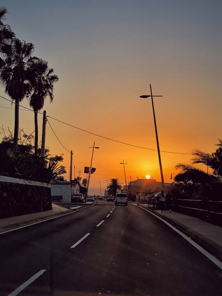 Küstenort Punta del Hidalgo im Norden von Teneriffa Sunset Canary Vibes