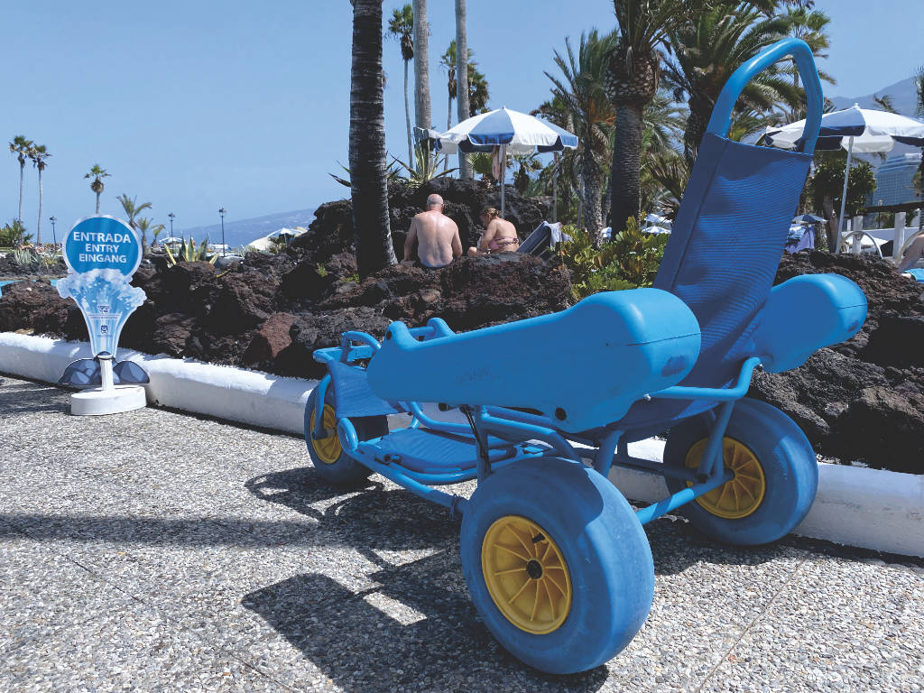 Wasserrollstuhl im Lago Martiánez Puerto de la Cruz Teneriffa